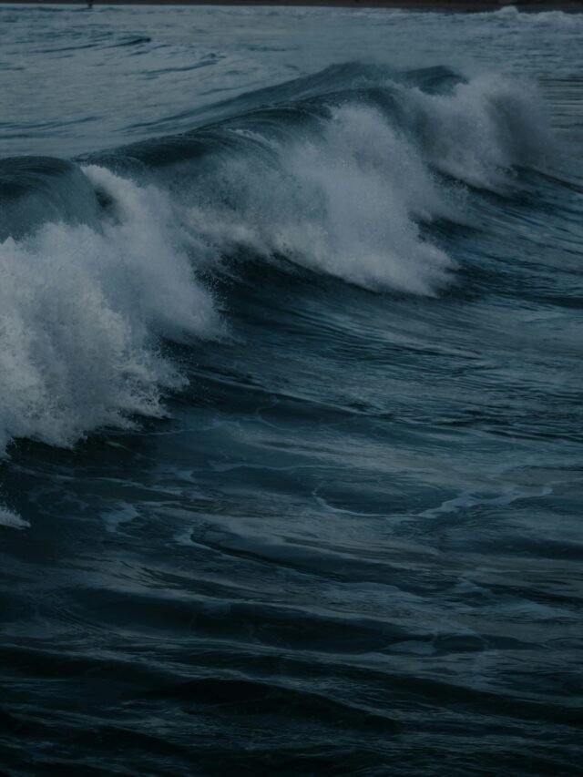 High Surf Advisory Issued for South-Facing Shores of All Islands